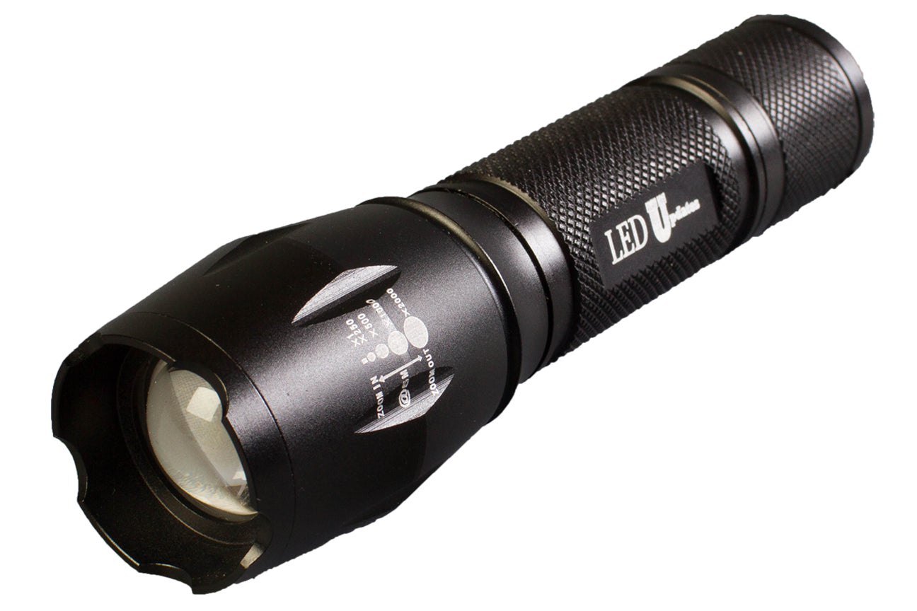 High brightness Zoomable Tactical LED T6 FlashLight